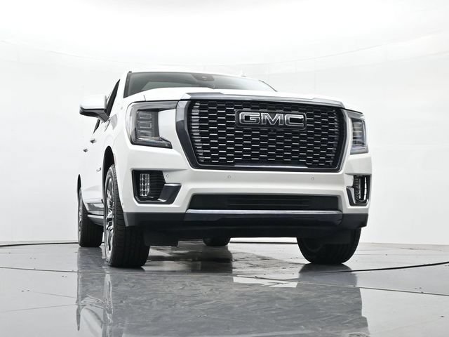 Used 2023 GMC Yukon XL Denali Ultimate AWD/4WD image 42