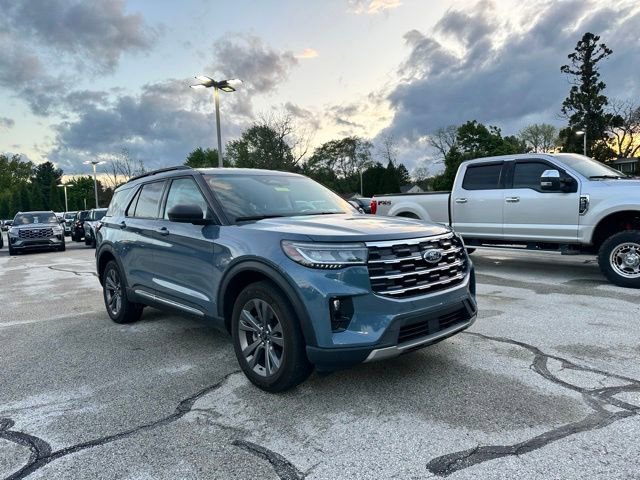 Certified 2025 Ford Explorer Active w/ Active Comfort Package AWD/4WD image 9