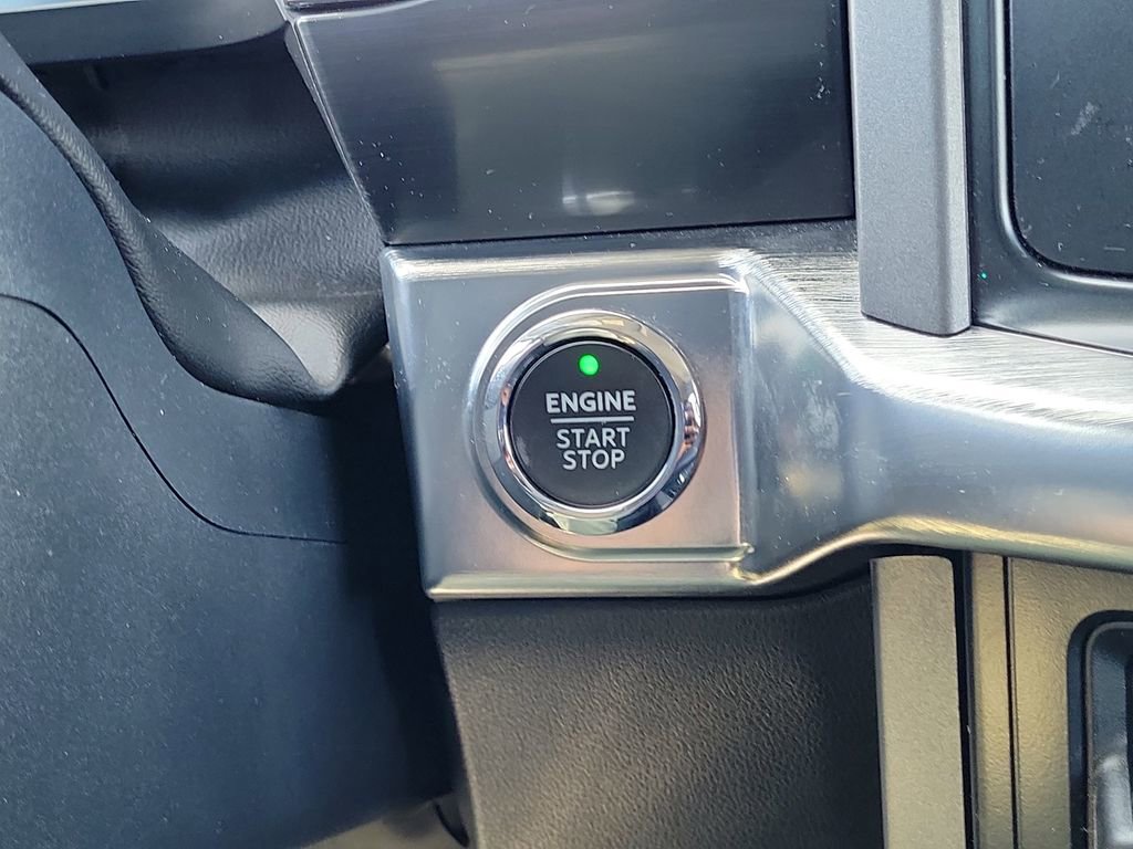 Certified 2022 Ford F150 Lariat AWD/4WD image 34