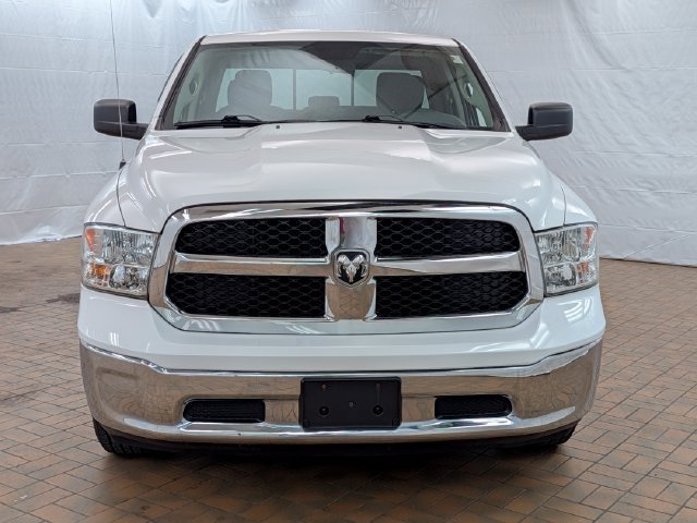 Used 2018 RAM 1500 Classic SLT AWD/4WD image 2