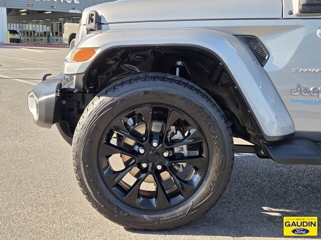 Used 2021 Jeep Wrangler Unlimited Sahara AWD/4WD image 10
