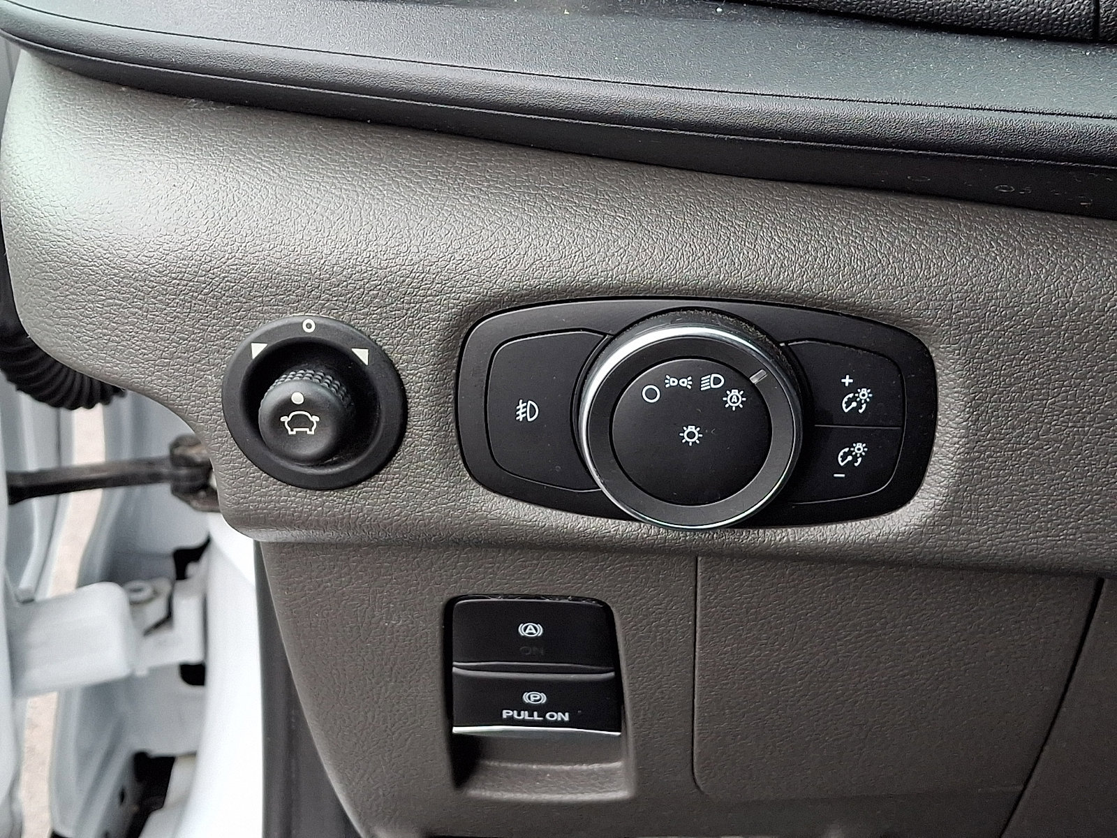 Certified 2024 Ford Transit 250 Low Roof w/ Exterior Upgrade Package image 25