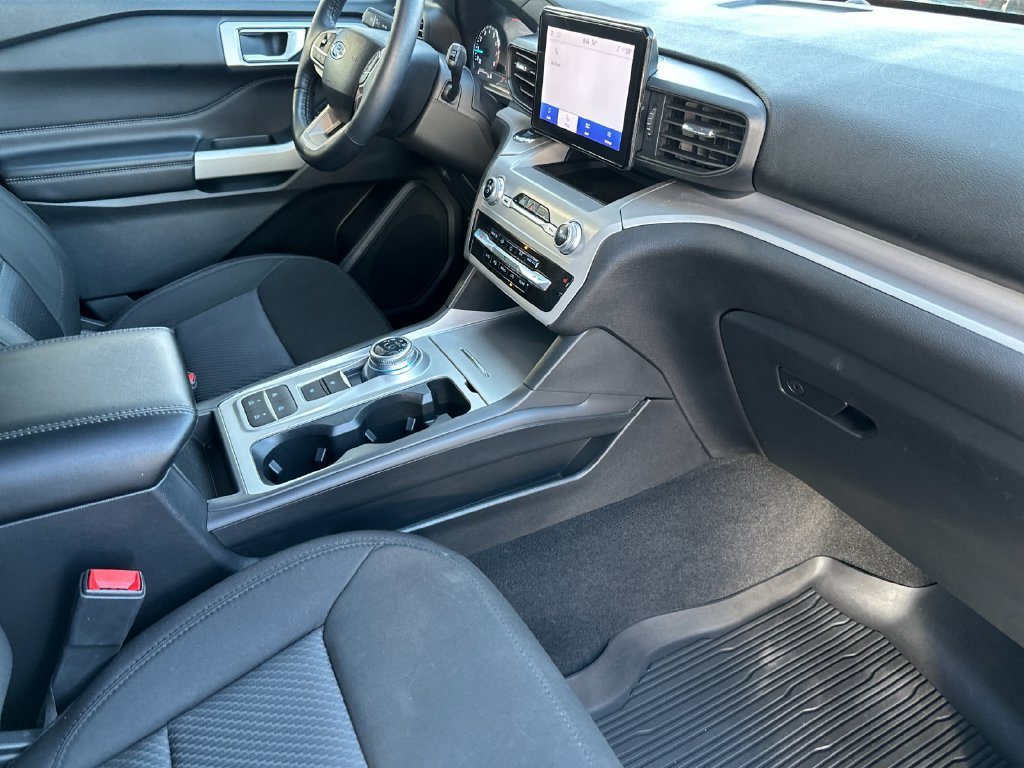 Certified 2023 Ford Explorer XLT RWD image 14