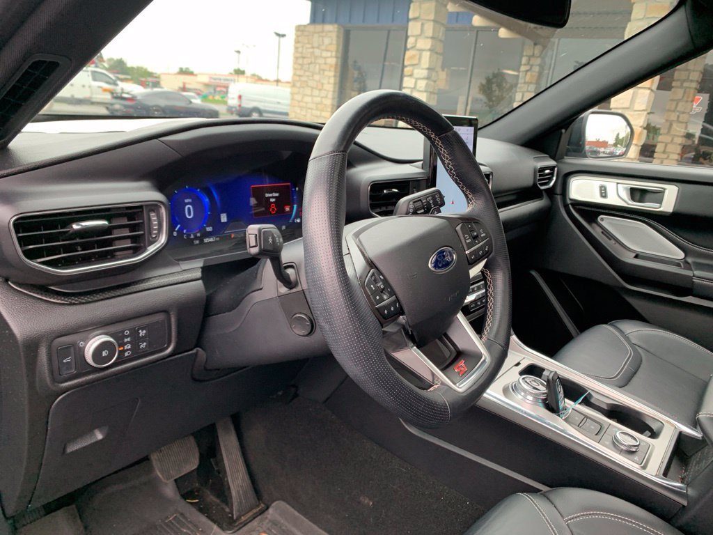 Certified 2020 Ford Explorer ST w/ ST Street Pack AWD/4WD image 24
