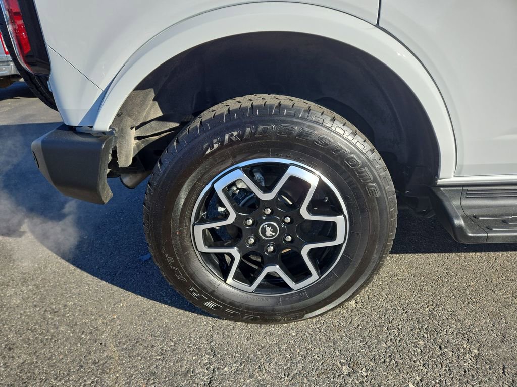 Certified 2025 Ford Bronco Outer Banks AWD/4WD image 2