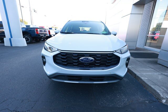 Certified 2025 Ford Escape ST-Line Select w/ Tech Pack #2 AWD/4WD image 7