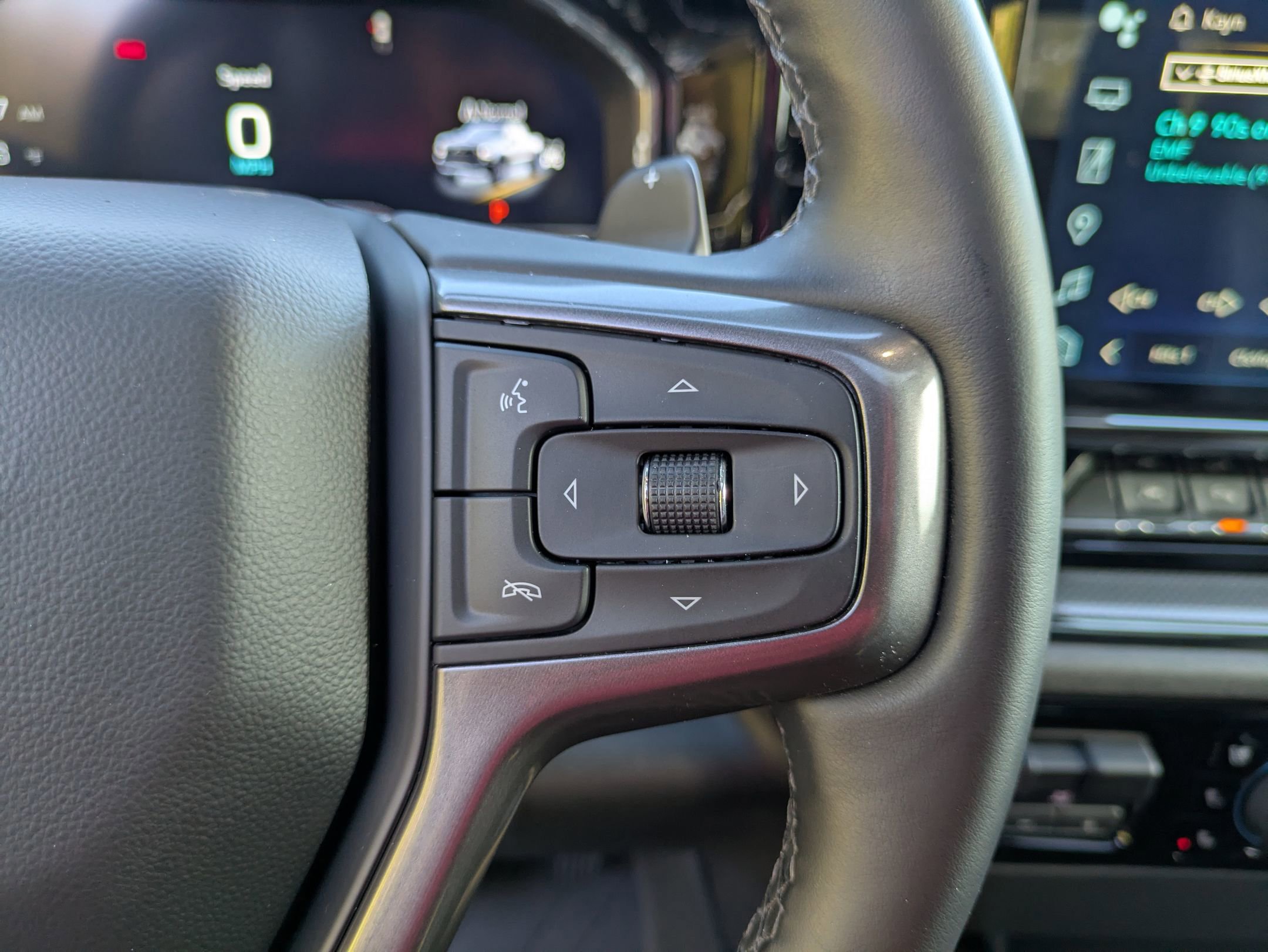 Used 2024 Chevrolet Silverado 1500 ZR2 w/ Technology Package image 20