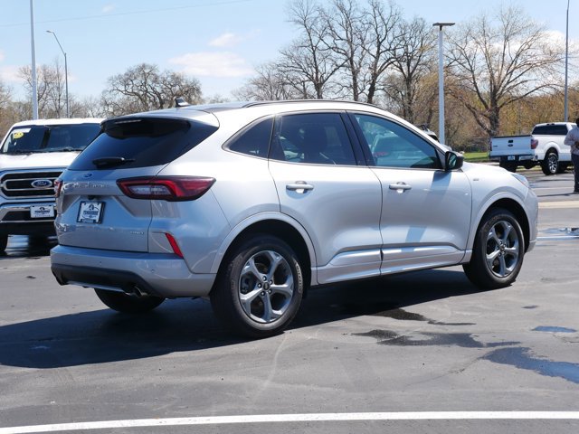 Certified 2024 Ford Escape ST-Line w/ Tech Pack #1 AWD/4WD image 3