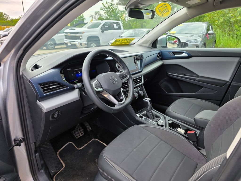 Used 2023 Volkswagen Taos SE AWD/4WD image 16