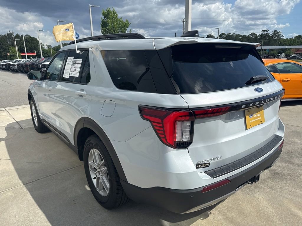 Certified 2026 Ford Explorer Active w/ Active Comfort Package RWD image 4