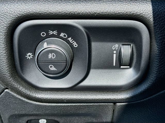 Used 2022 RAM 1500 Big Horn AWD/4WD image 16