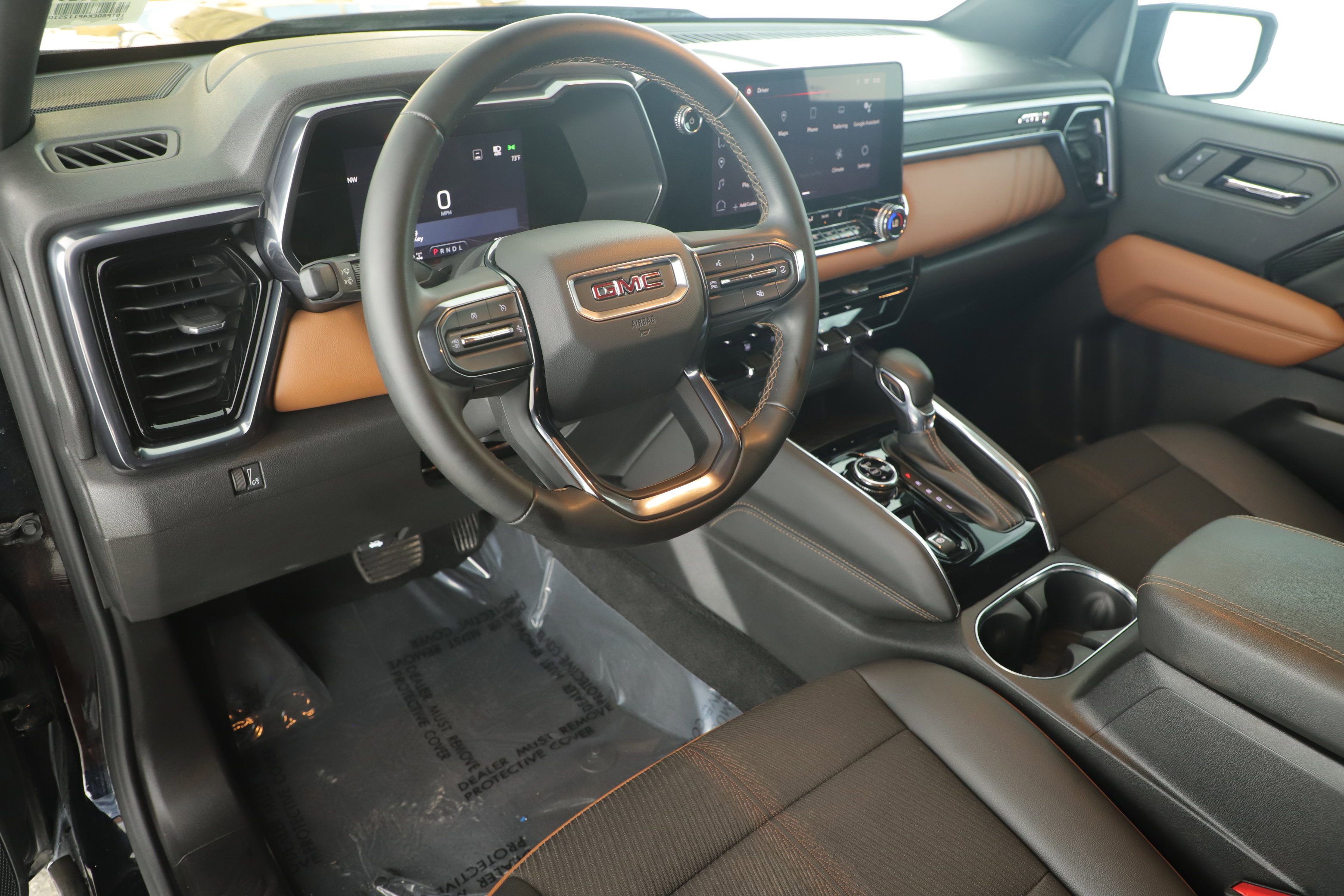 Used 2023 GMC Canyon AT4 w/ Technology Package image 12