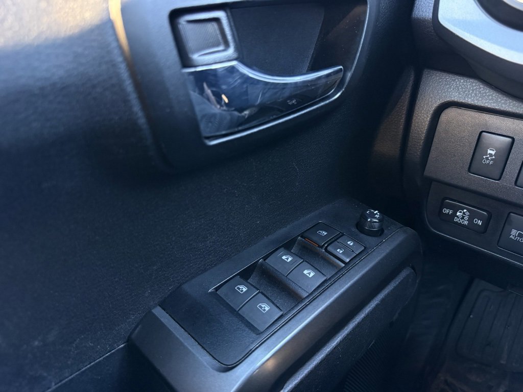 Used 2023 Toyota Tacoma TRD Off-Road image 12