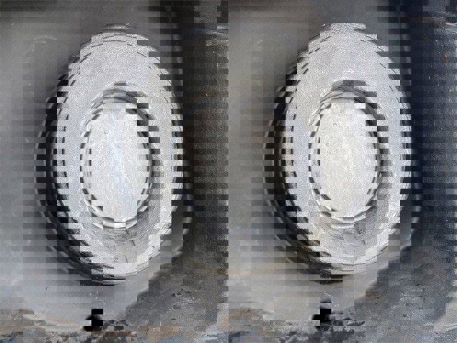 Used 2021 GMC Acadia SLE image 15