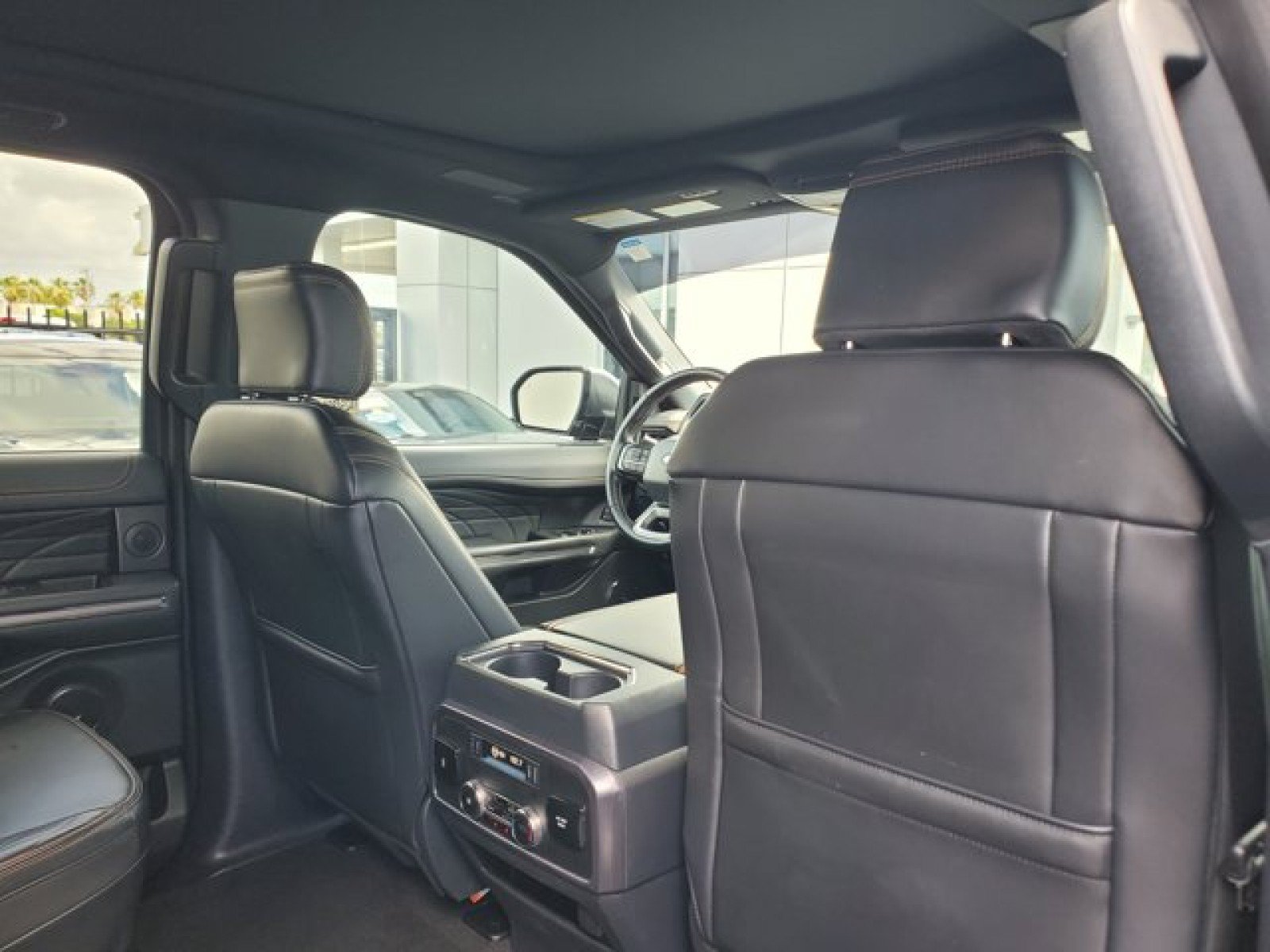 Certified 2024 Ford Expedition Max Platinum RWD image 34