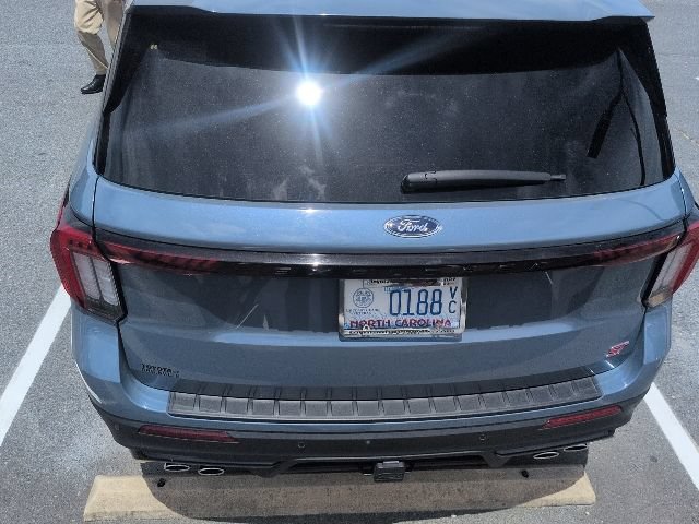 Certified 2025 Ford Explorer ST AWD/4WD image 7