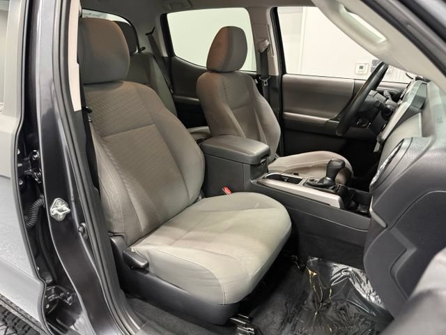 Used 2021 Toyota Tacoma SR5 RWD image 33