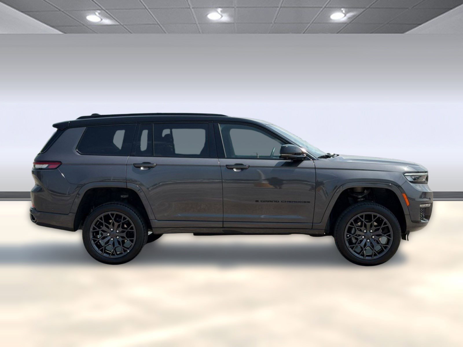 Used 2025 Jeep Grand Cherokee L Summit w/ Obsidian Package AWD/4WD image 8