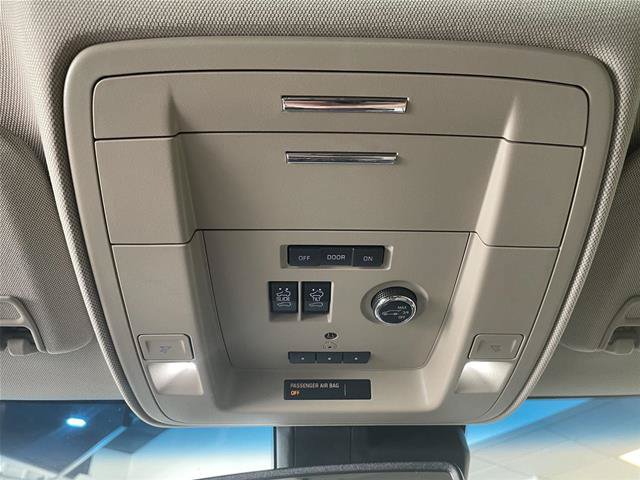 Used 2018 GMC Yukon Denali AWD/4WD image 30