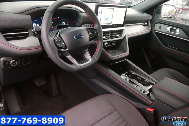 Certified 2025 Ford Explorer ST-Line w/ Premium Package AWD/4WD image 12