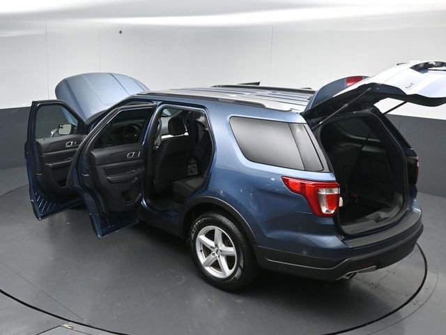 Certified 2018 Ford Explorer XLT FWD image 50