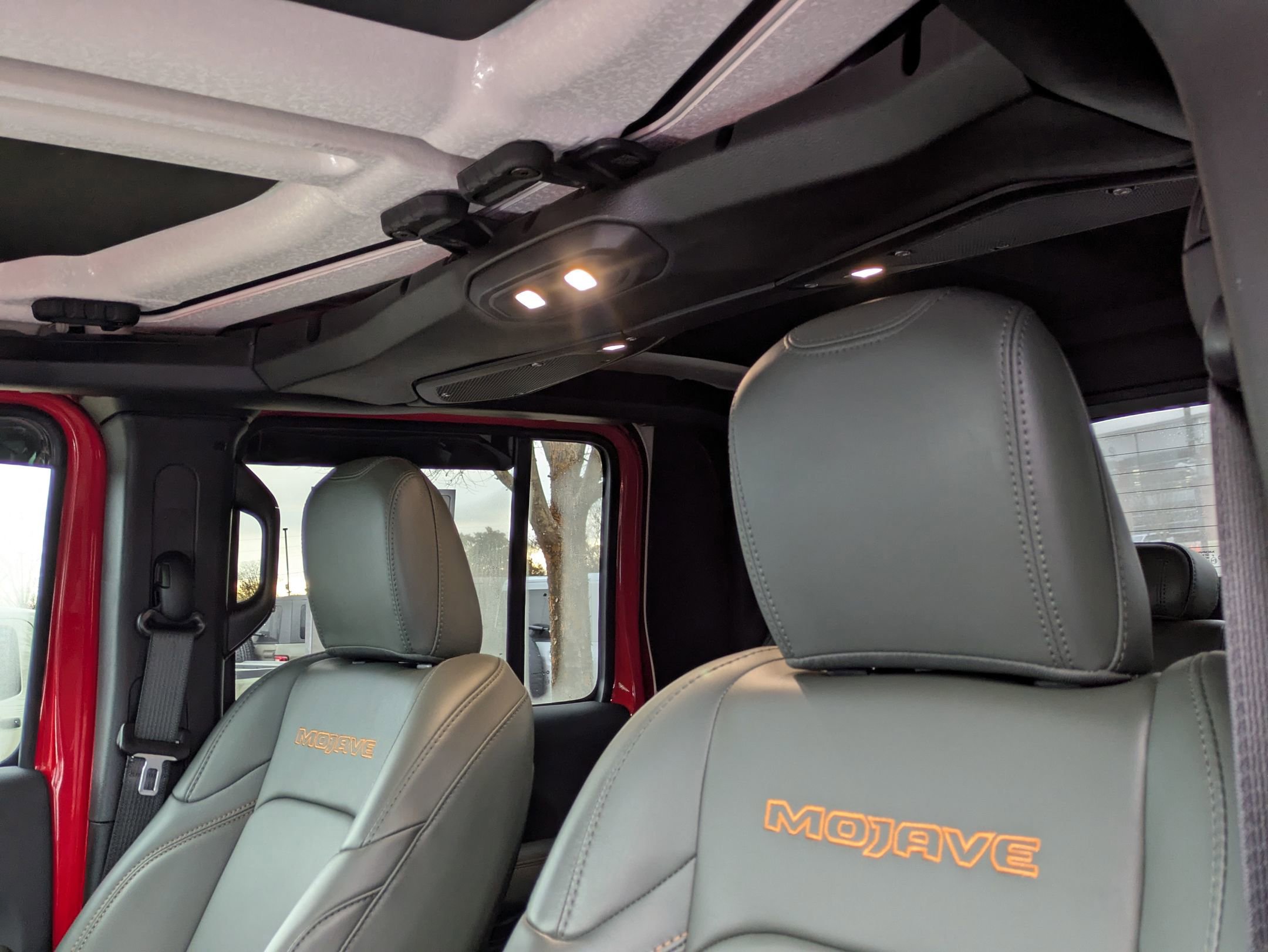 Used 2024 Jeep Gladiator Mojave image 29