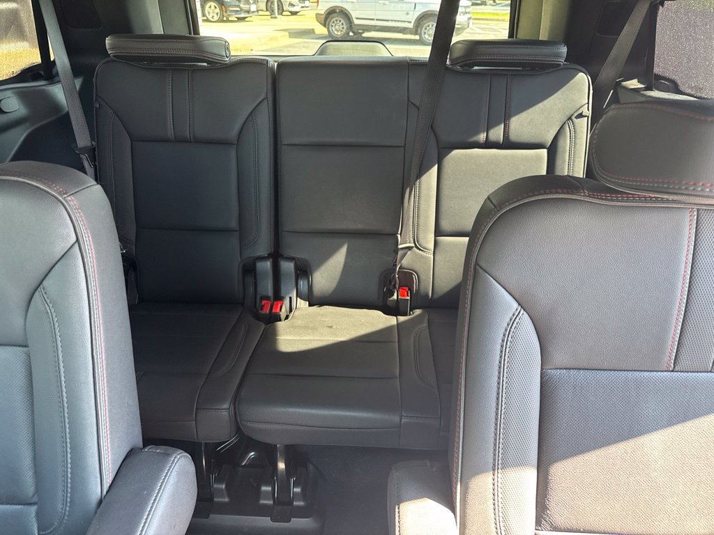 Used 2022 Chevrolet Tahoe RST w/ Luxury Package AWD/4WD image 11