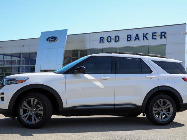 Certified 2024 Ford Explorer XLT w/ XLT Sport Appearance Package AWD/4WD image 3