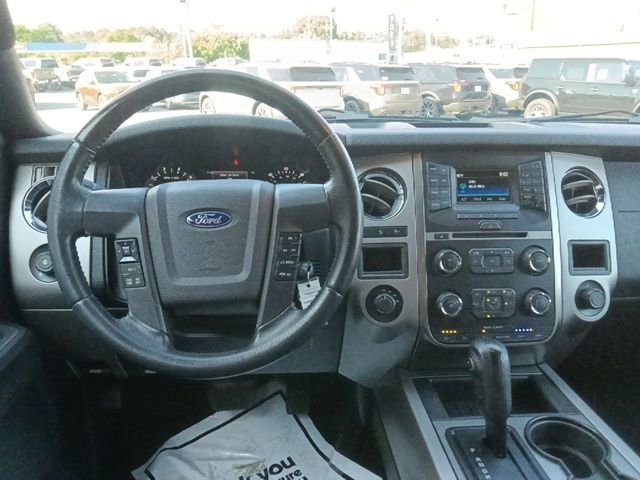 Certified 2017 Ford Expedition XLT AWD/4WD image 24