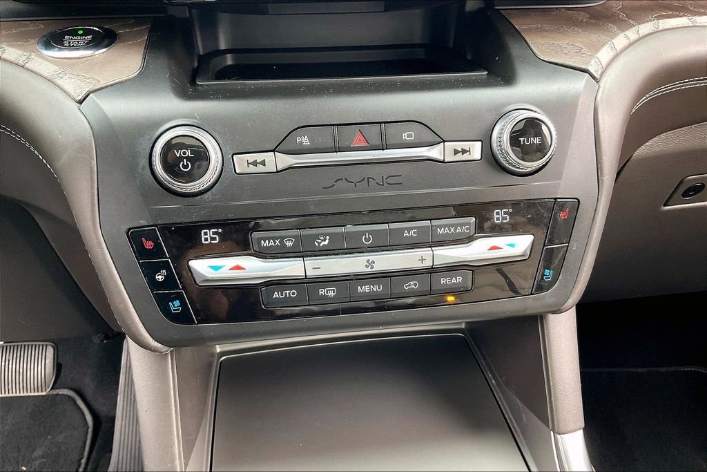 Certified 2020 Ford Explorer Platinum image 34