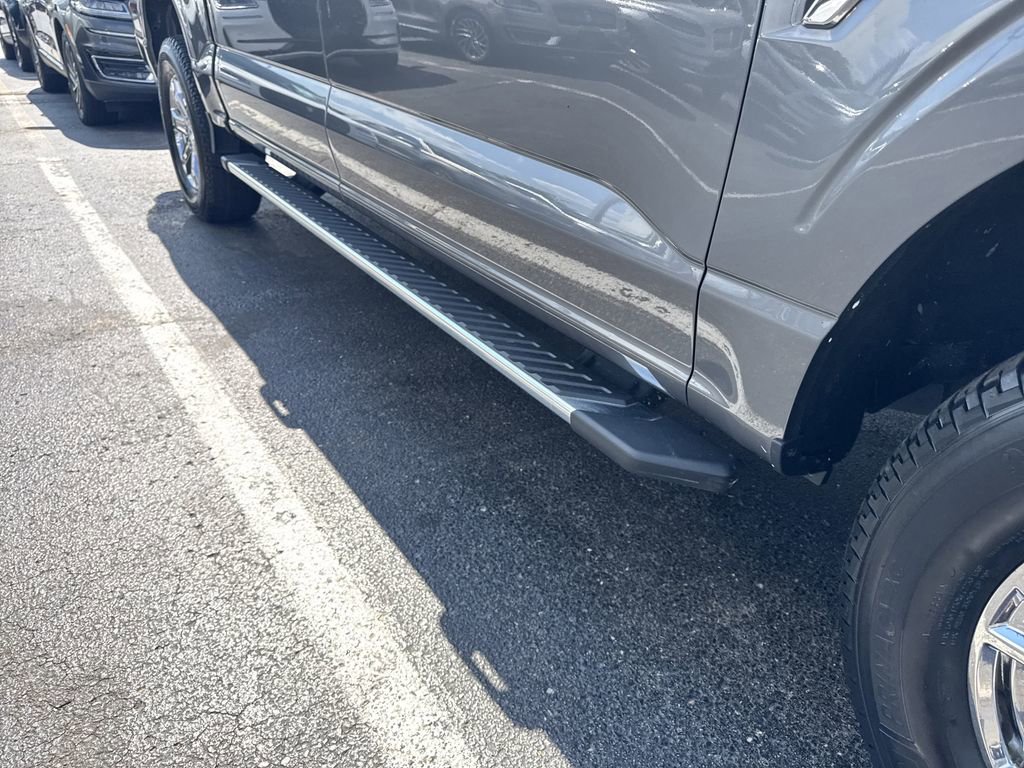 Certified 2022 Ford F150 XLT w/ Equipment Group 302A High image 8