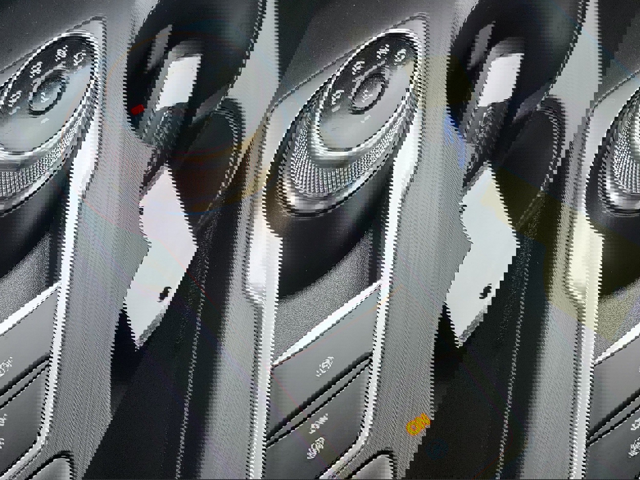 Certified 2022 Ford Escape SE w/ Cold Weather Package image 32