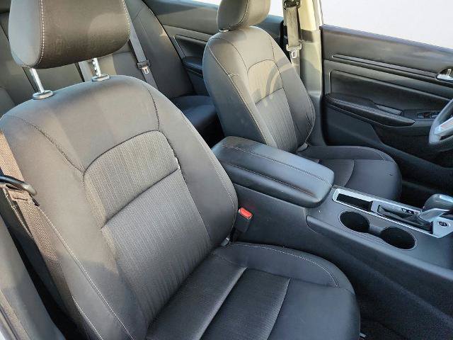 Used 2025 Nissan Altima 2.5 SV FWD image 20