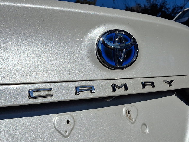 Used 2019 Toyota Camry XLE FWD image 31