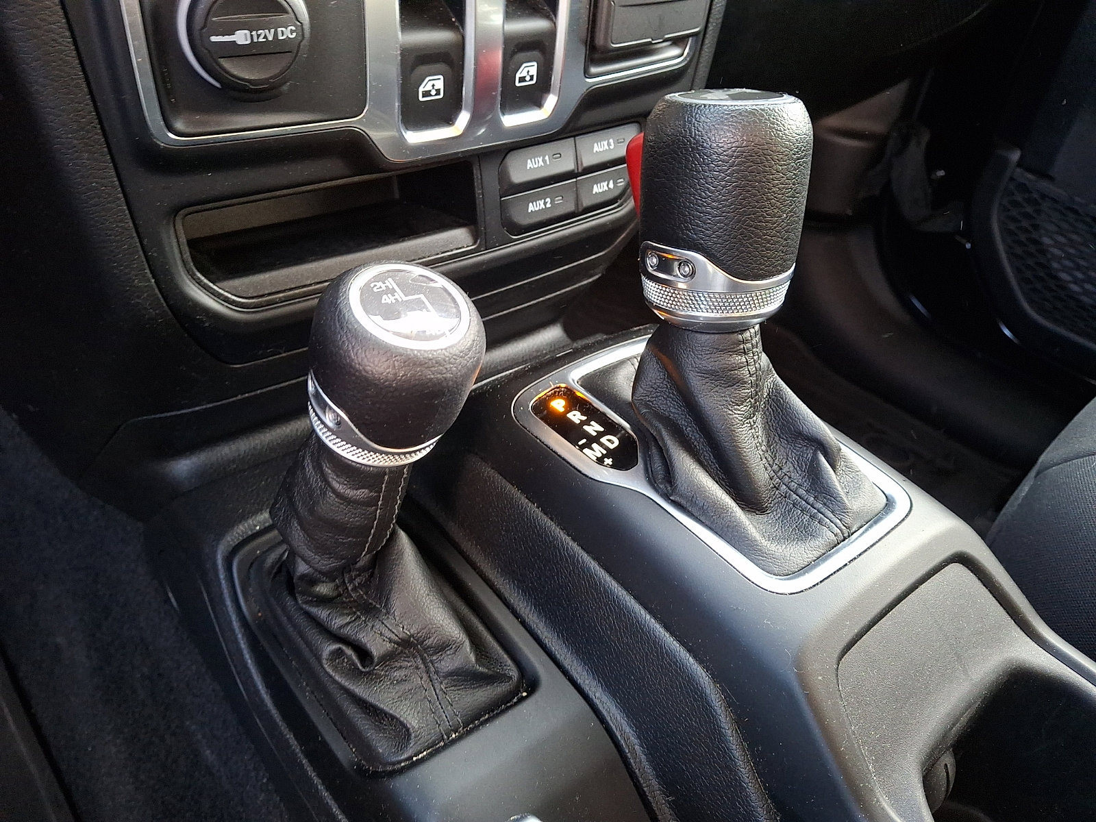 Used 2023 Jeep Wrangler Sport S image 22