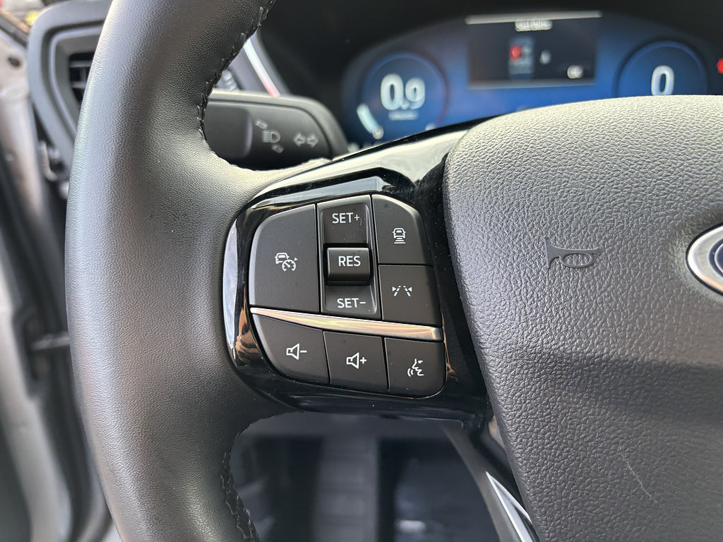 Certified 2024 Ford Escape Platinum AWD/4WD image 26