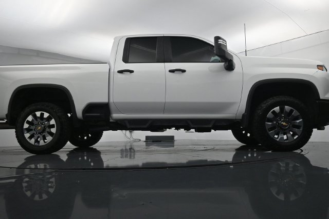 Used 2024 Chevrolet Silverado 2500 Custom w/ Custom Value Package AWD/4WD image 39