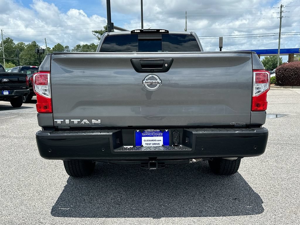 Used 2021 Nissan Titan S RWD image 15