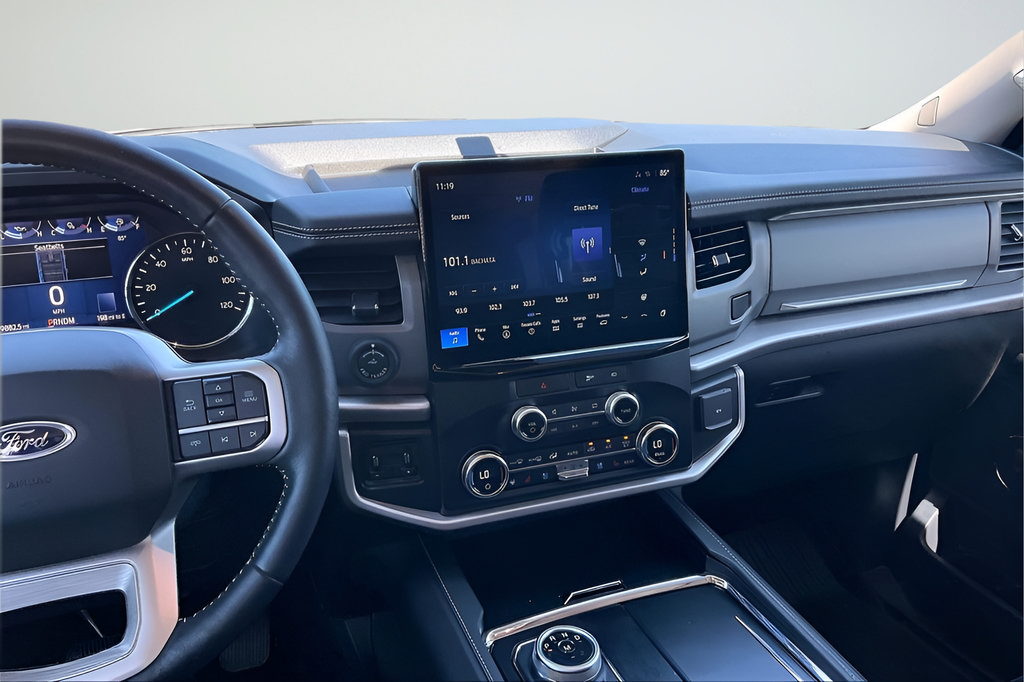 Certified 2022 Ford Expedition XLT RWD image 9
