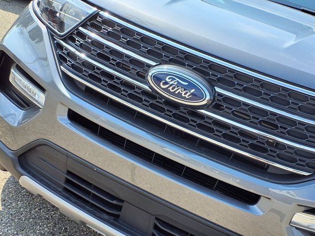 Certified 2024 Ford Explorer XLT w/ Equipment Group 202A AWD/4WD image 28