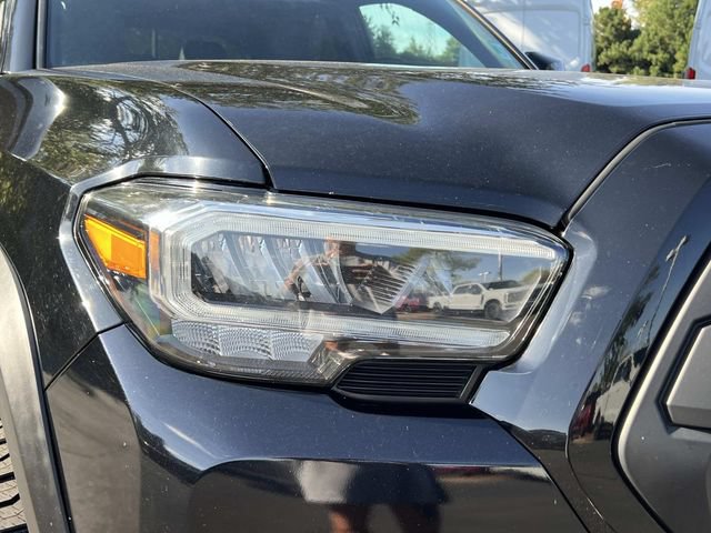Used 2021 Toyota Tacoma TRD Off-Road w/ TRD Premium Off Road Package AWD/4WD image 9