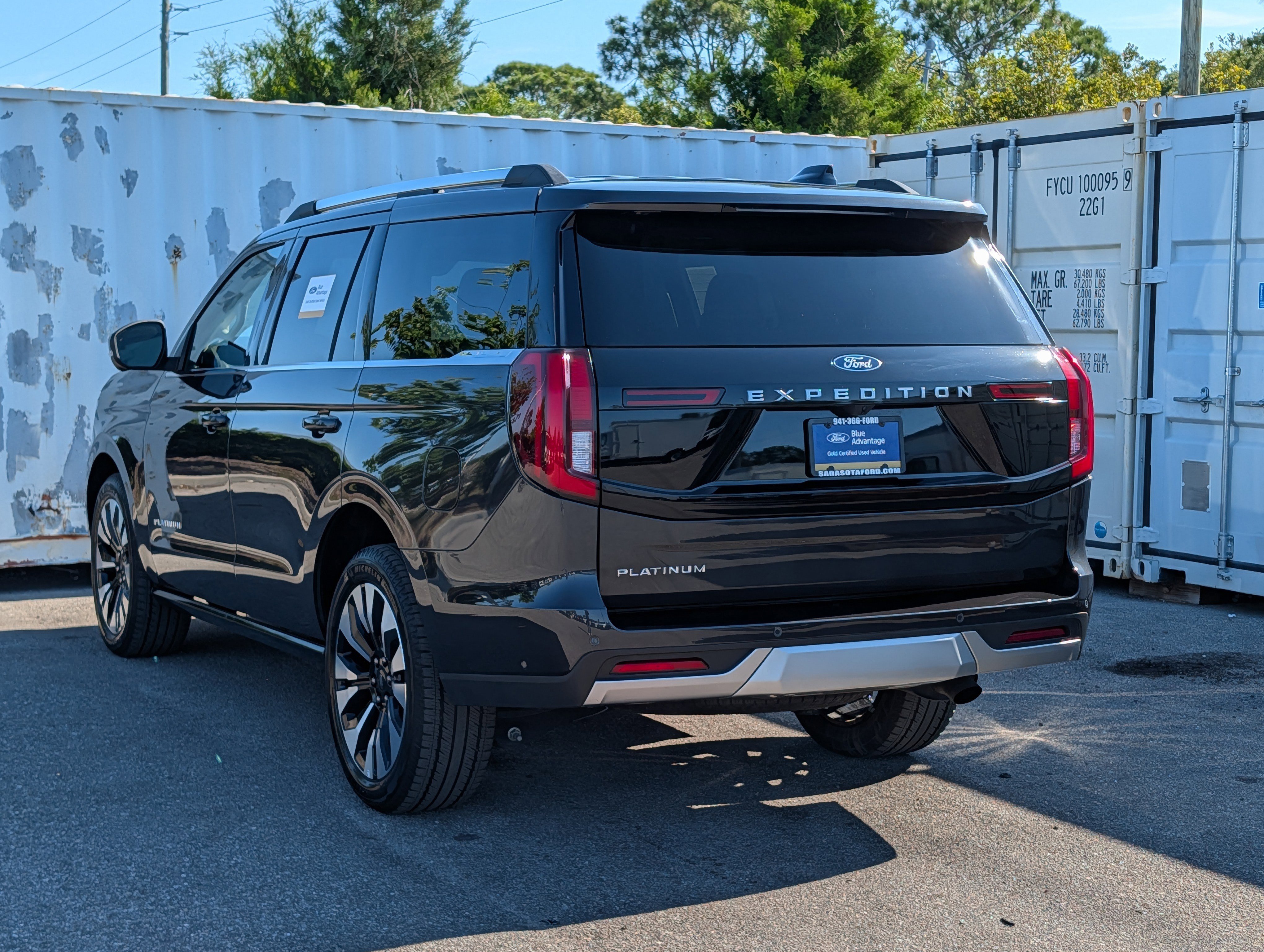 Certified 2025 Ford Expedition Platinum w/ Driver's Package AWD/4WD image 6