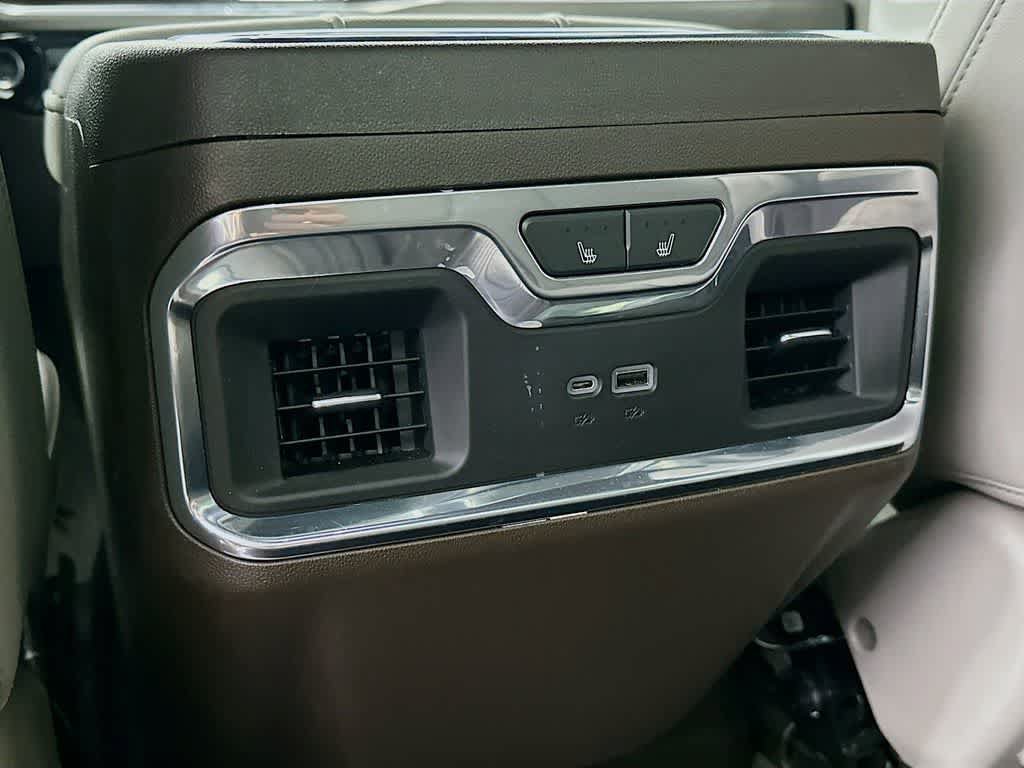 Used 2022 GMC Sierra 1500 SLT w/ SLT Premium Plus Package AWD/4WD image 13