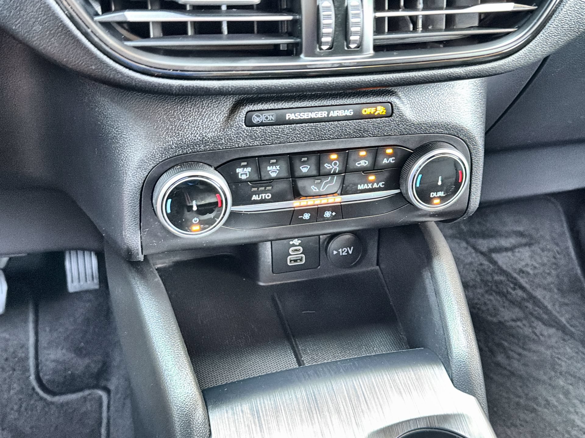 Certified 2025 Ford Escape ST-Line FWD image 18
