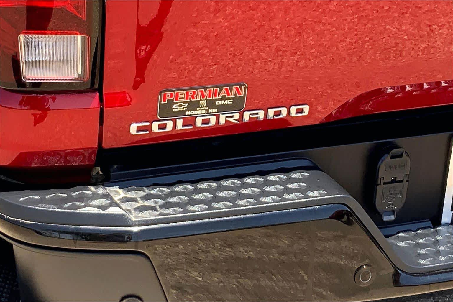 Used 2025 Chevrolet Colorado W/T w/ Advanced Trailering Package RWD image 10