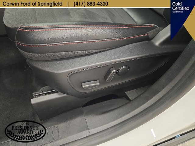 Certified 2022 Ford Escape SEL w/ SEL Stealth AWD Package image 37
