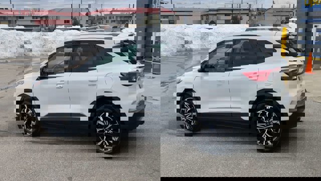 Certified 2021 Ford Escape SE w/ SE Sport Appearance Package image 7