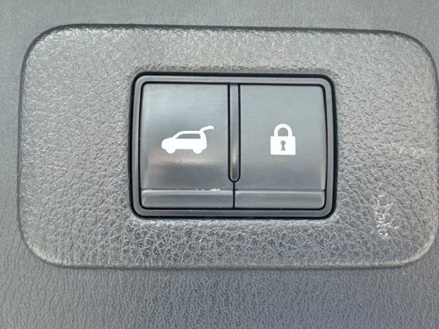 Used 2023 Nissan Armada SL w/ Midnight Edition Package RWD image 14