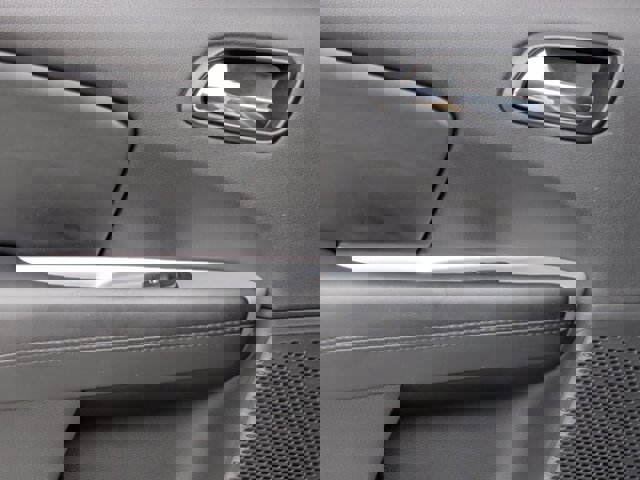 Used 2020 Dodge Journey SE w/ Blacktop Package image 26