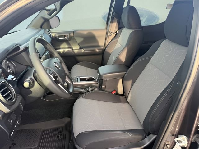 Used 2023 Toyota Tacoma TRD Off-Road w/ Technology Package image 19